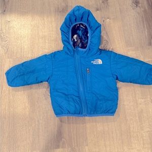 The North Face Infant Reversible Jacket w/Bears 3-6 Months. Excellent condition